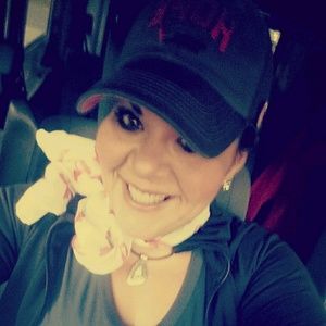 Meet your Posher, Elisa